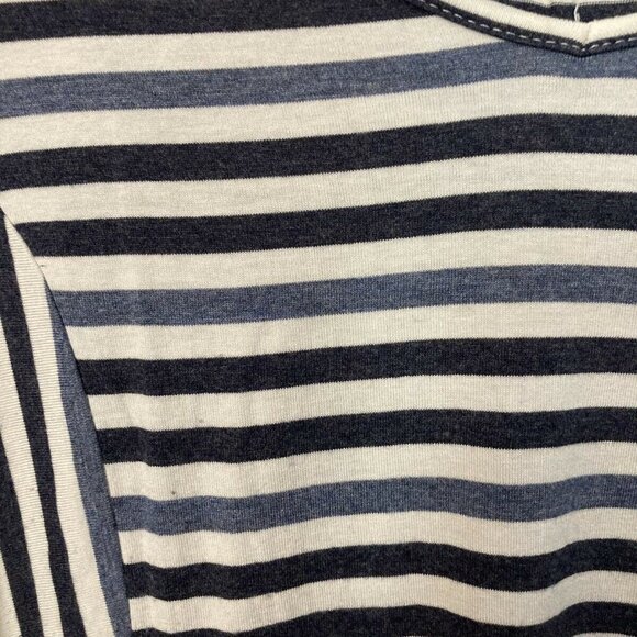 𝅺db Sunday Women’s 3/4 Sleeve Blue and White Stripe - Picture 2 of 4